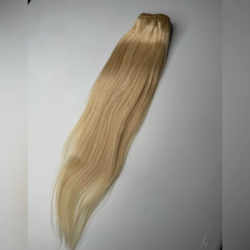 18 In Light  Blonde Straight  Hair Extensions - Clip ins